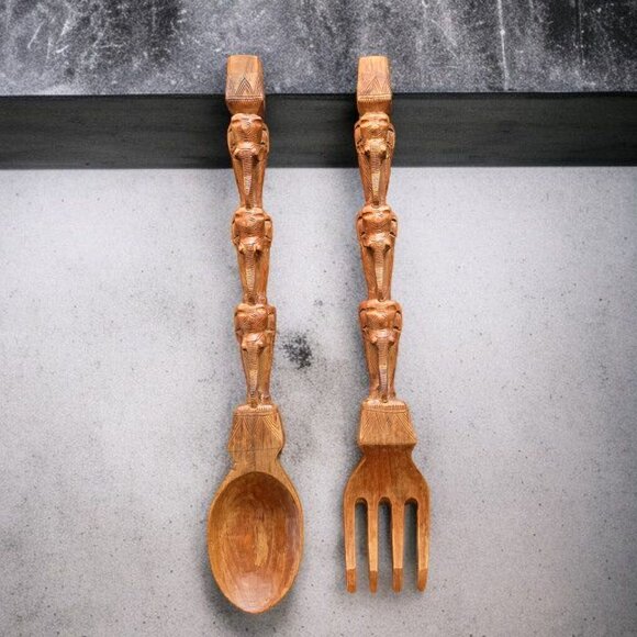 VTG WOODEN FORK/SPOON Elephants Hand Carved Wall Hanging Thailand Decor - Picture 1 of 9
